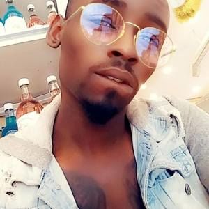 Meet your Posher, Derrion